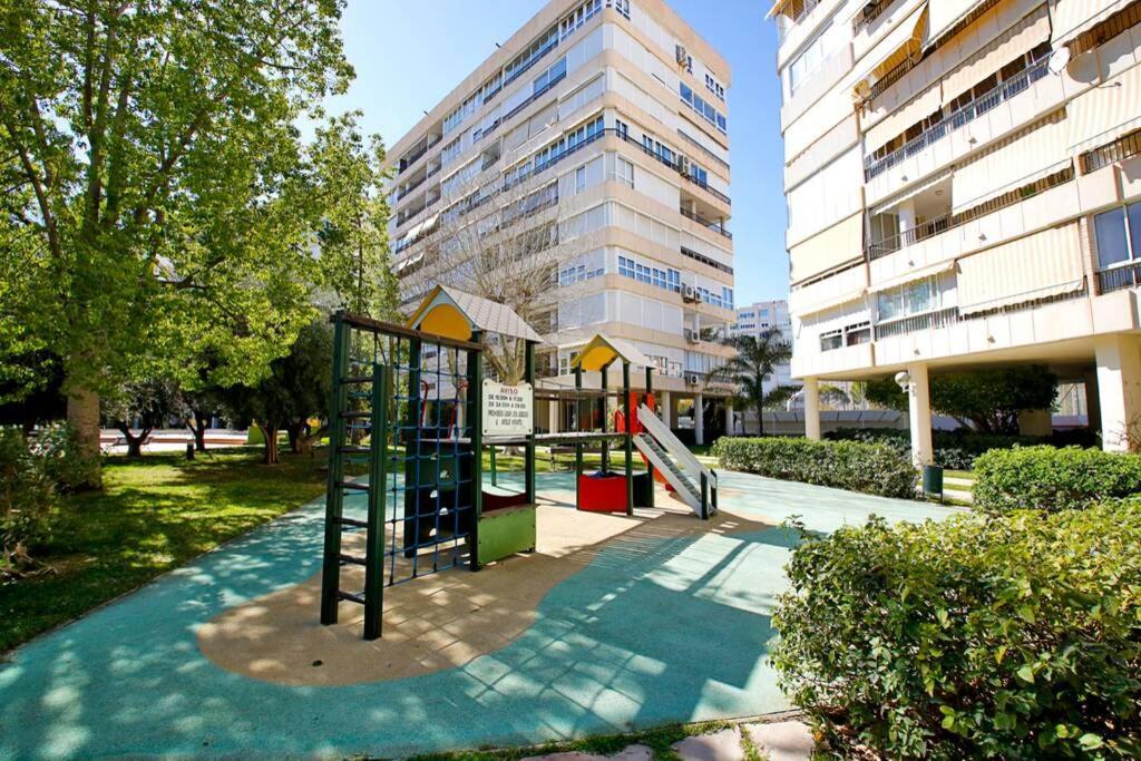 Garden Apartment With Pool And Ac Alicante Zewnętrze zdjęcie